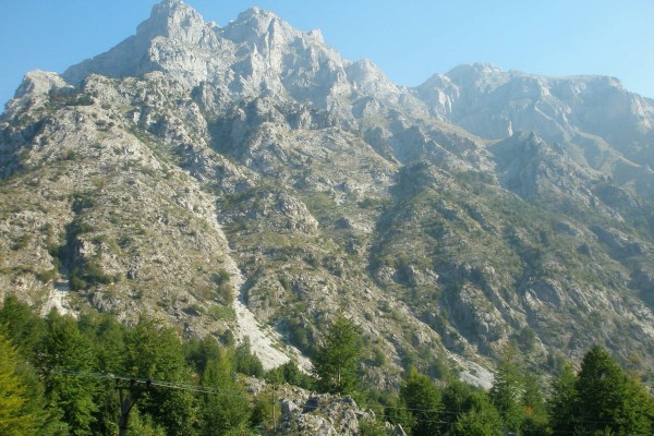 (Maja e kollates 2528 m mbi nivel te detit) 071